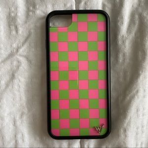 checkered wildflower case 💗